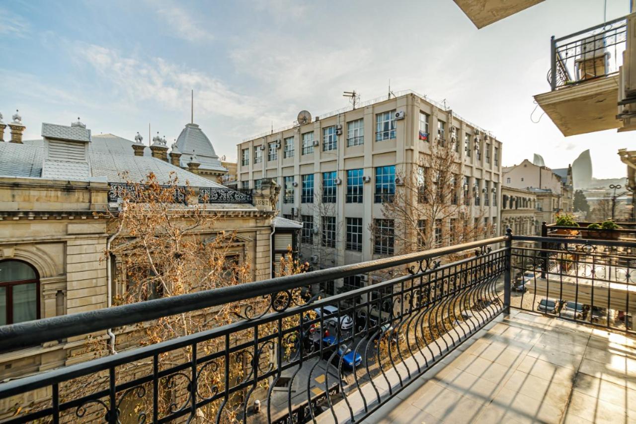 M Estate 1 Room Targovu Baku Exterior photo