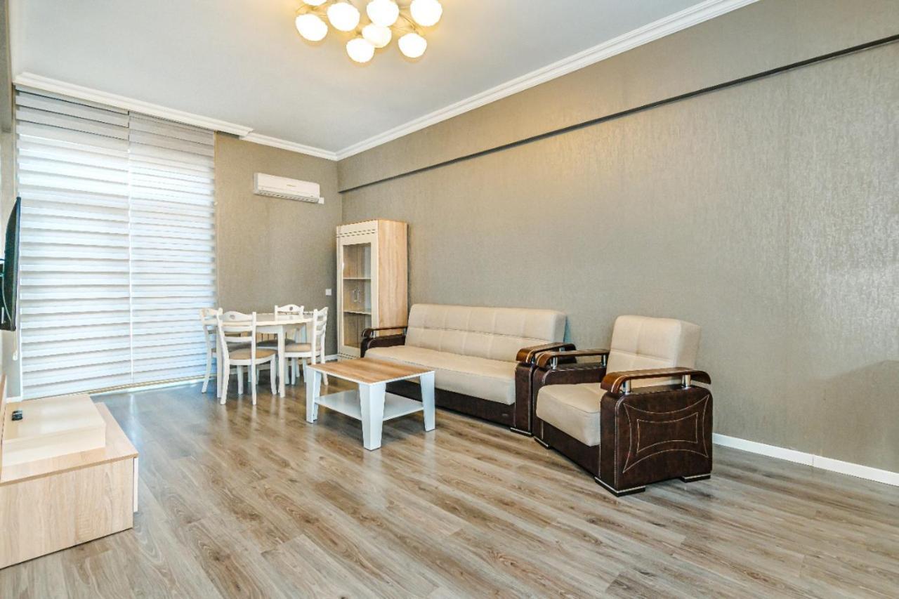 M Estate 1 Room Targovu Baku Exterior photo