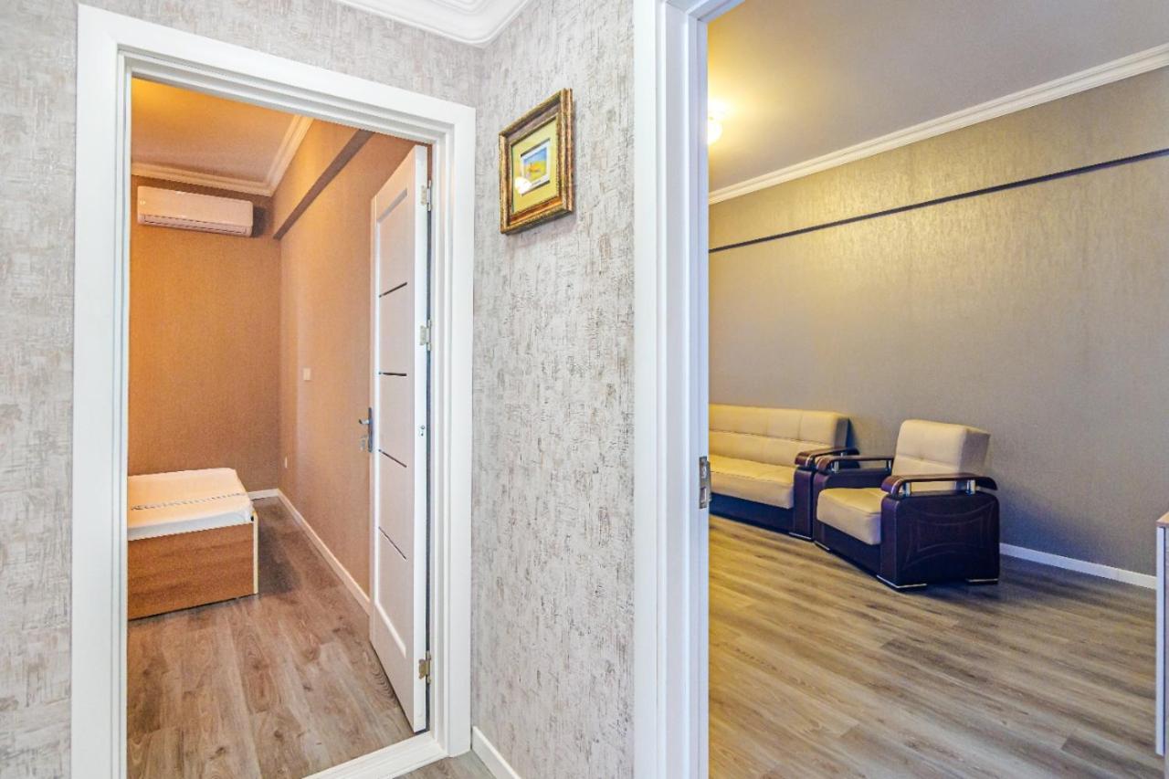 M Estate 1 Room Targovu Baku Exterior photo