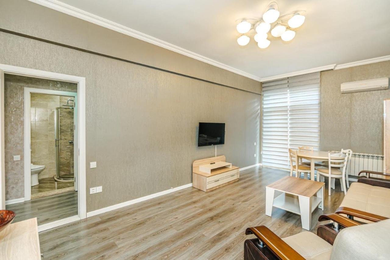 M Estate 1 Room Targovu Baku Exterior photo